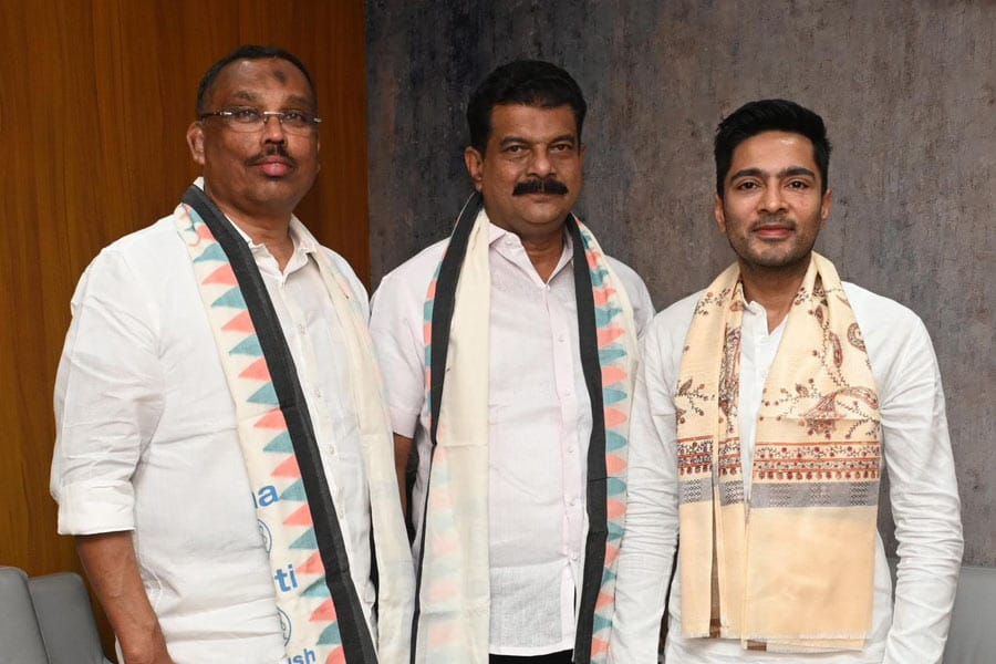 anwar-trinamool-congress പി വി അൻവർ തൃണമൂൽ കോണ്ഗ്രസില് ചേർന്നു.