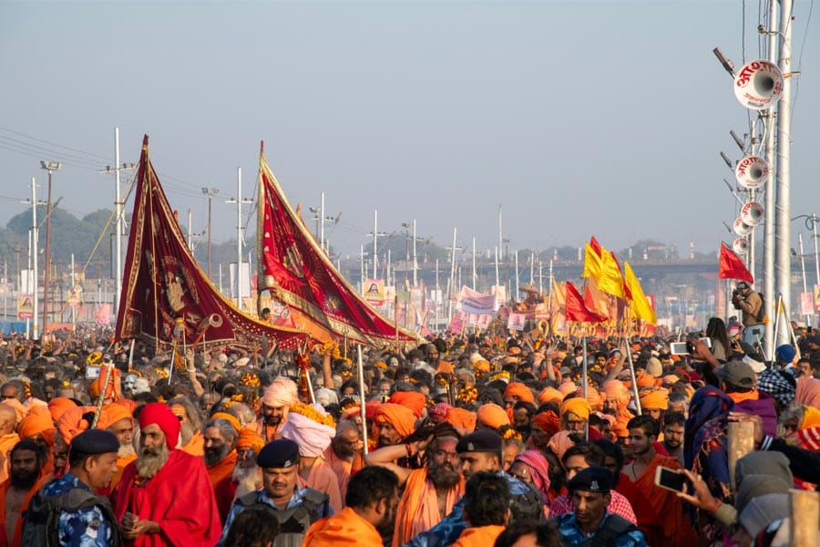 മഹാകുംഭമേളയിലെ അപകടം: മരിച്ചത് മുപ്പത് പേര്‍.