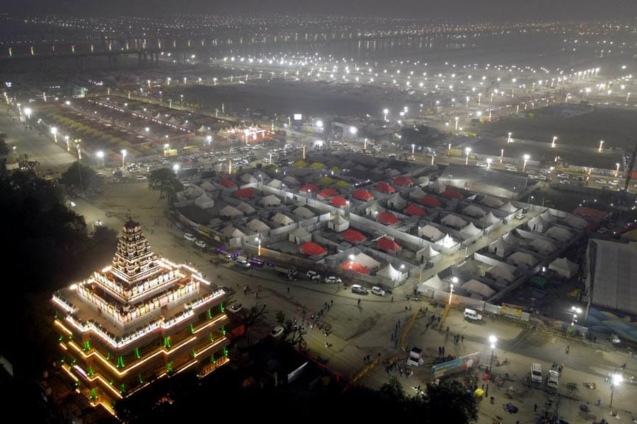 മഹാ കുംഭമേളയ്ക്കായി ഒരുങ്ങി ഉത്തർപ്രദേശിലെ പ്രയാ​ഗ്‍രാജ്.