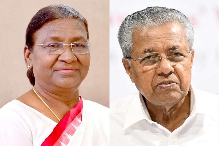 റിപ്പബ്ലിക് ദിനാശംസകളുമായി രാഷ്ട്രപതിയും മുഖ്യമന്ത്രിയും