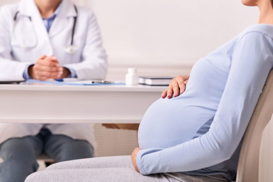 us-pregnant-ladies-cesarean മക്കൾക്ക് പൗരത്വം നേടാൻ സിസേറിയനായി തിരക്കുകൂട്ടി യുഎസ്സിലെ ഇന്ത്യൻ ദമ്പതികൾ