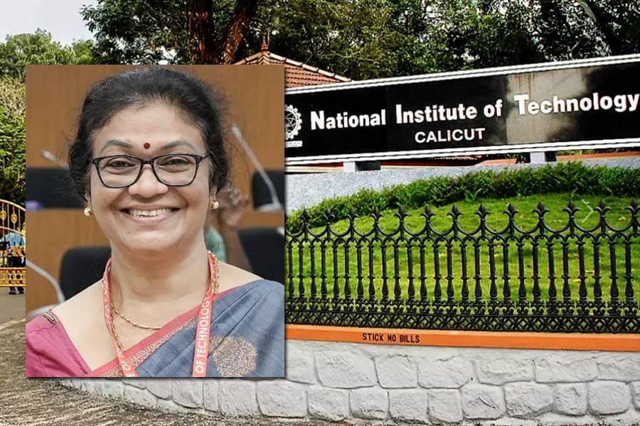 NIT-calicut-deen-shaija-and ഗോഡ്സെയെ പ്രശംസിച്ച പ്രൊഫസർ ഷൈജ എൻഐടി കാലിക്കറ്റ് ഡീൻ: നിയമനം വിവാദത്തിൽ