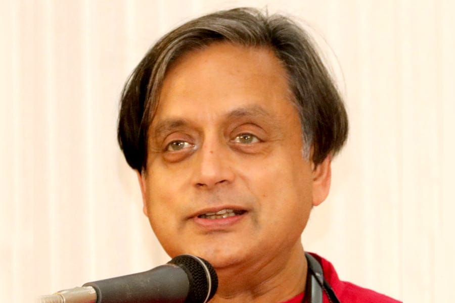 ശശി തരൂര്‍