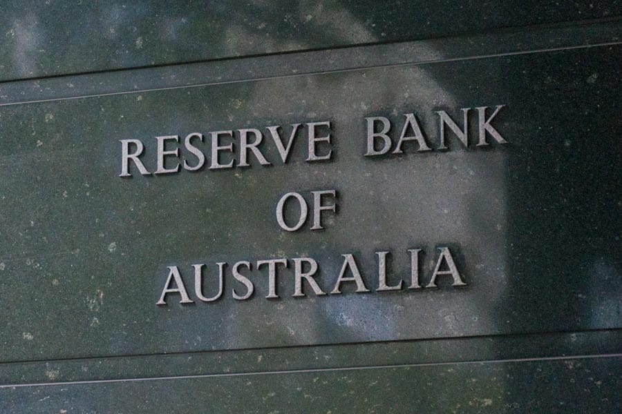 റിസർവ് ബാങ്ക് പലിശ നിരക്കുകൾ കുറച്ചു