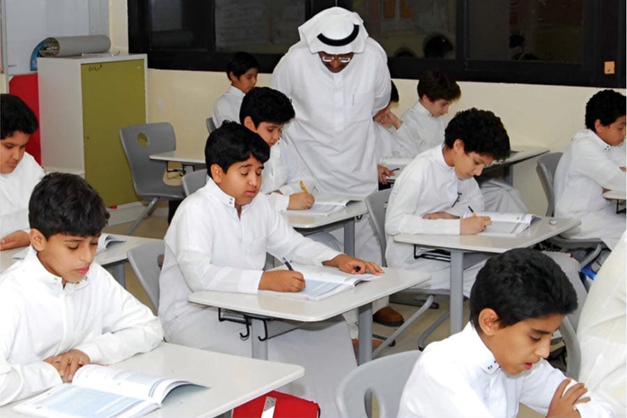 സൗദി സ്കൂളുകളിൽ ദേശീയ വസ്ത്രം നിർബന്ധമാക്കി: വിദ്യാഭ്യാസ മന്ത്രാലയം ഉത്തരവിട്ടു