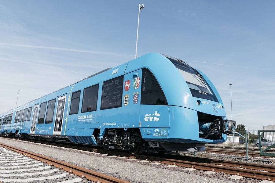 ലോകത്തിലെ ഏറ്റവും കരുത്തുള്ള ഹൈഡ്രജൻ ട്രെയിനുമായി ഇന്ത്യ