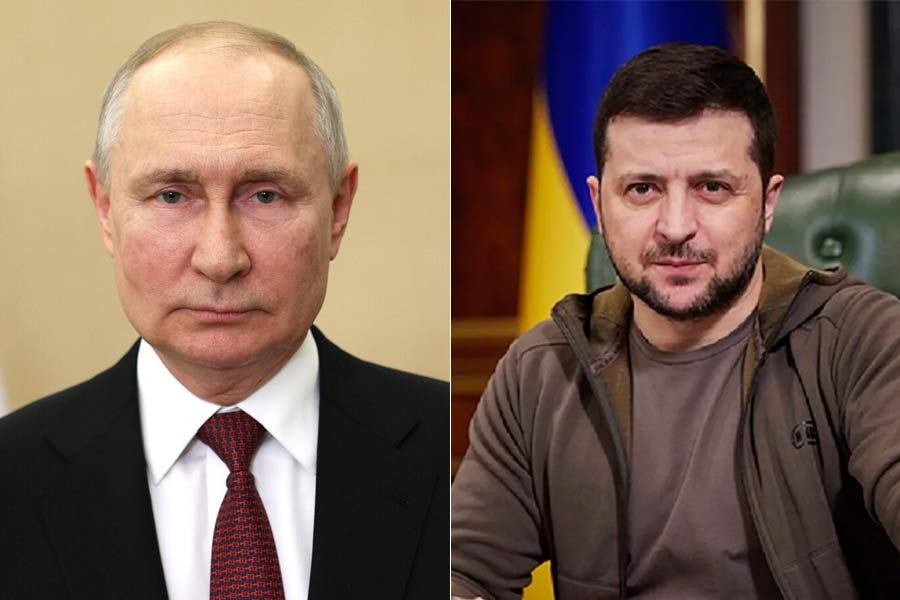 റഷ്യന്‍ പ്രസിഡന്‍റ് വ്ളാഡിമിർ പുടിൻ and യുക്രെയ്ന്‍ പ്രസിഡന്‍റ്.