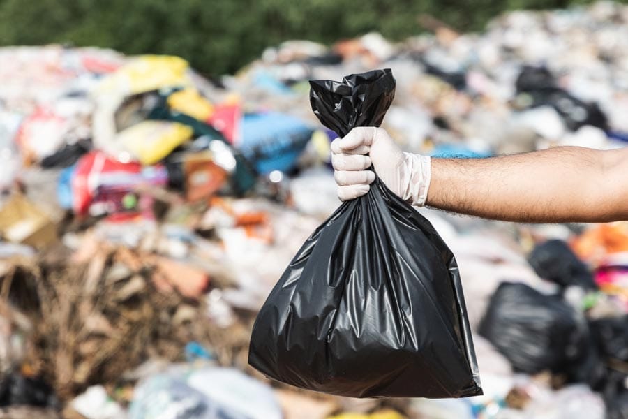 waste-management-kerala മാലിന്യം വലിച്ചെറിയുന്നവരും കത്തിക്കുന്നവരും സൂക്ഷിക്കുക; വാട്സാപ്പിൽ ഒറ്റ മെസേജ്; ഉടൻ നടപടി