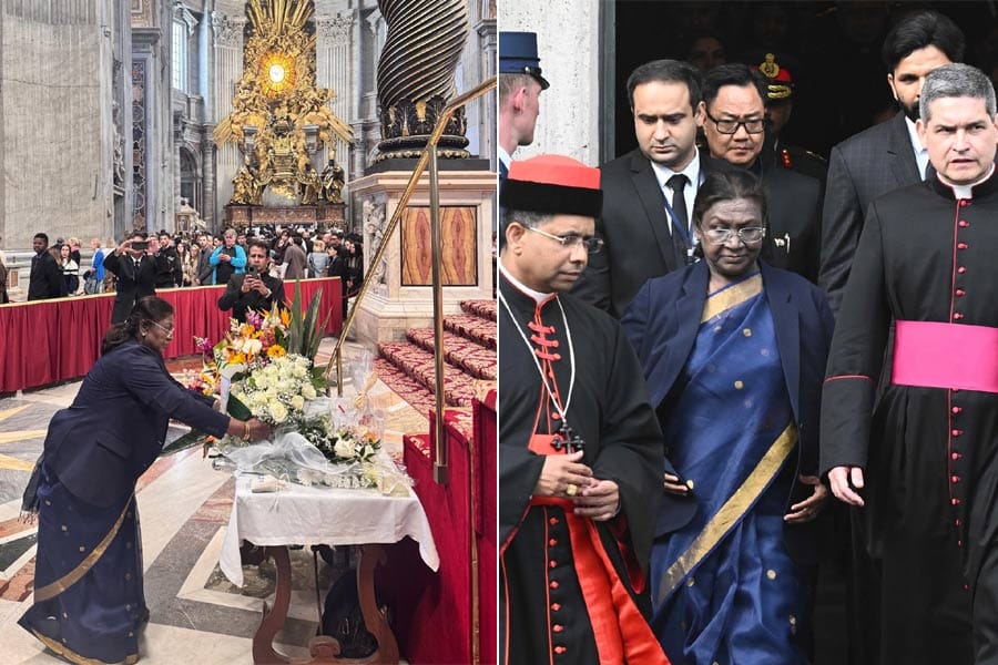 രാഷ്ട്രപതി ദ്രൗപതി മുർമു ഫ്രാൻസിസ് മാർപാപ്പയ്ക്ക് അന്ത്യാഞ്ജലി അർപ്പിച്ചു.