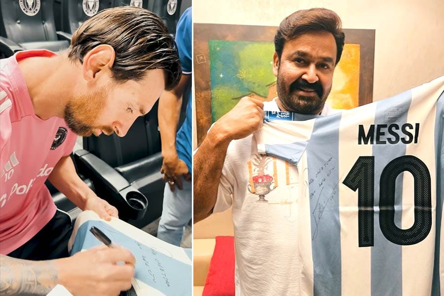 മെസിയുടെ കയ്യൊപ്പ് പതിച്ച ജേഴ്‌സിയുമായി മോഹൻലാൽ