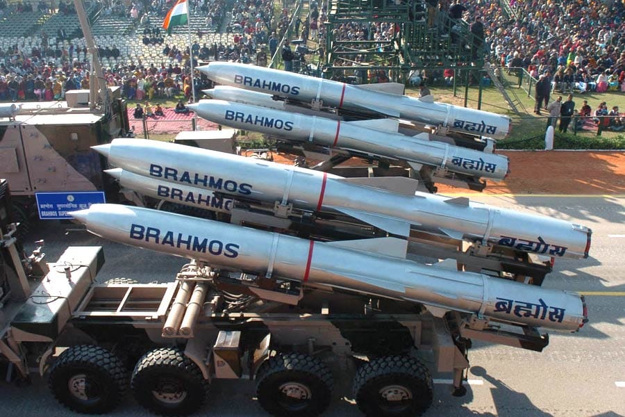 ഇന്ത്യയുടെ ബ്രഹ്മോസ് ക്രൂയിസ് മിസൈലിൽ താൽപര്യം പ്രകടിപ്പിച്ച് കൂടുതൽ രാജ്യങ്ങൾ