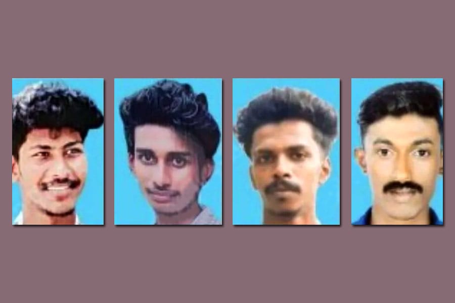 ലോറിയില്‍ സ്കൂട്ടറിടിച്ച്‌ 3 മരണം, രക്ഷിക്കാനെത്തിയ യുവാവ് മറ്റൊരപകടത്തില്‍ മരിച്ചു.