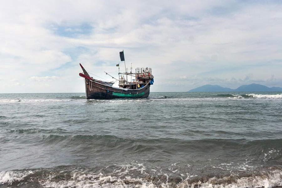 റോഹിങ്ക്യന്‍ അഭയാര്‍ത്ഥികള്‍ സഞ്ചരിച്ച കപ്പലുകള്‍ മുങ്ങി 427 പേര്‍ മരിച്ചെന്ന് യുഎന്‍