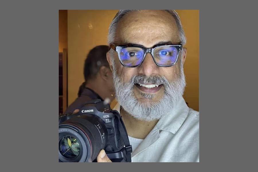 പ്രശസ്ത ഫോട്ടോഗ്രാഫറും നടനുമായ രാധാകൃഷ്ണന്‍ ചക്യാട്ട് അന്തരിച്ചു.