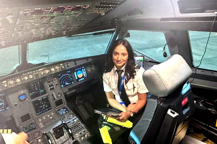 ബ്രിട്ടനിലെ ആദ്യ മലയാളി വനിതാ കമേഴ്സ്യല്‍ പൈലറ്റായി കൊച്ചിക്കാരി.