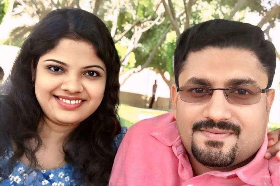 കുവൈത്തിൽ മലയാളി ദമ്പതികളെ കുത്തേറ്റ് മരിച്ച നിലയിൽ കണ്ടെത്തി.