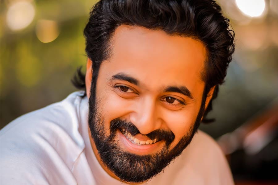 unni-mukundan നരിവേട്ട സിനിമയെ പ്രശംസിച്ചതിന് മർദ്ദിച്ചെന്ന് മാനേജരുടെ പരാതി; നടൻ ഉണ്ണി മുകുന്ദനെതിരെ കേസ്