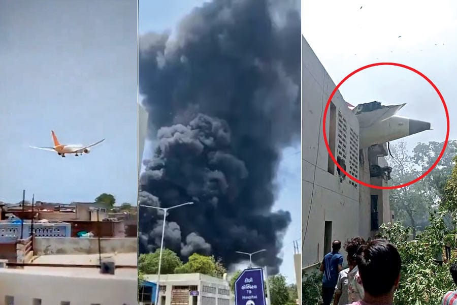 രാജ്യത്തെ നടുക്കി വിമാനദുരന്തം