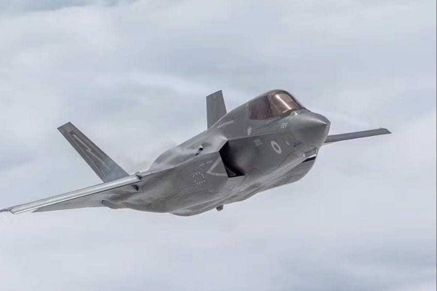 ബ്രിട്ടീഷ് യുദ്ധവിമാനം തിരുവനന്തപുരത്ത് അടിയന്തര ലാൻഡിങ് നടത്തി