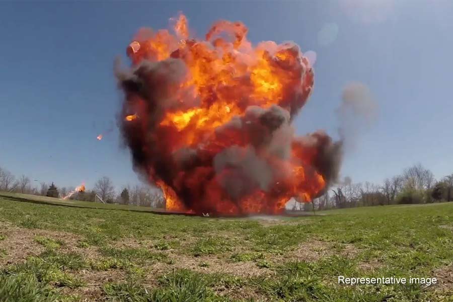 explosion സ്ഫോടനം