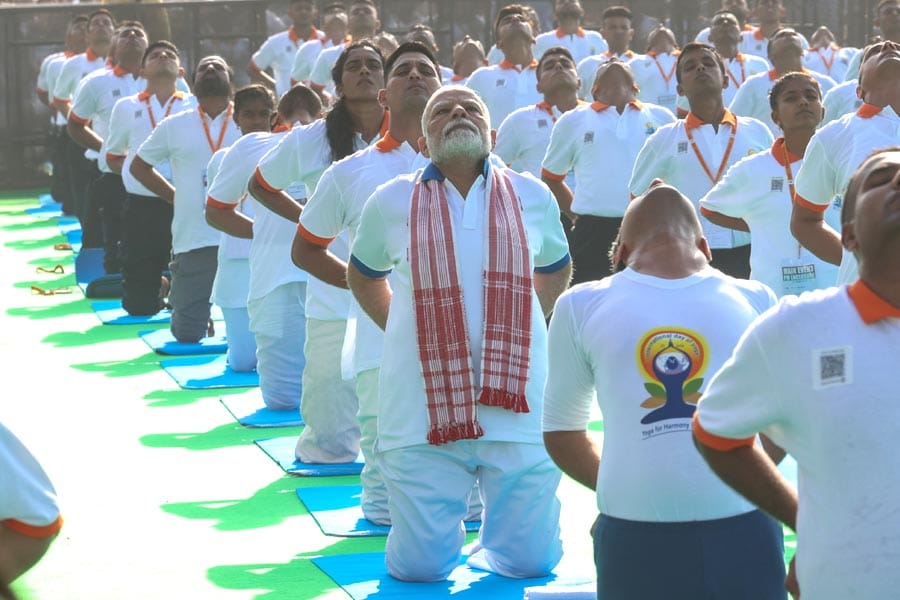 യോഗ ഭൂമിക്കും ആരോഗ്യത്തിനും; അന്താരാഷ്‌ട്ര യോഗാ ദിനത്തിൽ ഇന്ത്യയിൽ വിപുലമായ പരിപാടികൾ.
