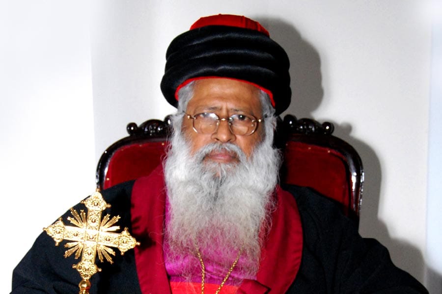 പൗരസ്‌ത്യ കൽദായ സുറിയാനി സഭയുടെ ആർച്ച് ബിഷപ്പ് ഡോ. മാർ അപ്രേം കാലം ചെയ്‌തു.