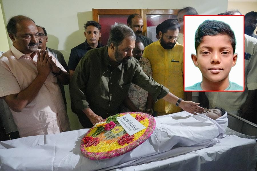 മിഥുൻ്റെ മരണത്തിൽ മുഖ്യമന്ത്രി അനുശോചനം അറിയിച്ചു; തുര്‍ക്കിയിലുള്ള മിഥുന്റെ അമ്മ ശനിയാഴ്ച രാവിലെയെത്തും.