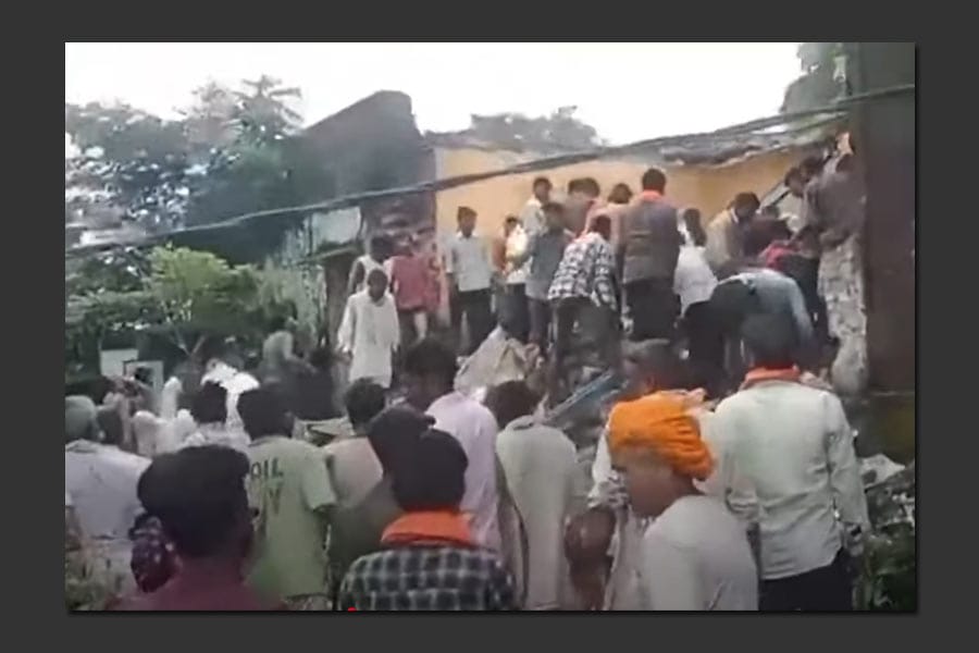 rajastan-school-building-co രാജസ്ഥാനില് സ്കൂള് കെട്ടിടം തകര്ന്നുവീണ് ഏഴു കുട്ടികള് മരിച്ചു, 28 പേർക്ക് പരുക്ക്