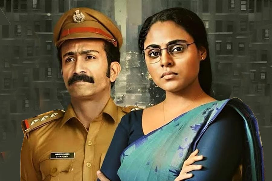 പ്രസ് മീറ്റിൽ ഒരുമിച്ചെത്തി ഷൈൻ ടോം ചാക്കോയും വിൻസിയും.