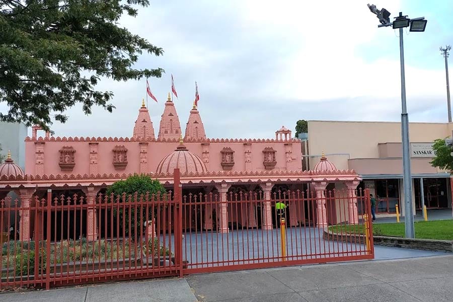 മെൽബണിൽ ഹിന്ദുക്ഷേത്രത്തെ വിദ്വേഷ ചുമരെഴുത്തുകൾ കൊണ്ട് വികൃതമാക്കി