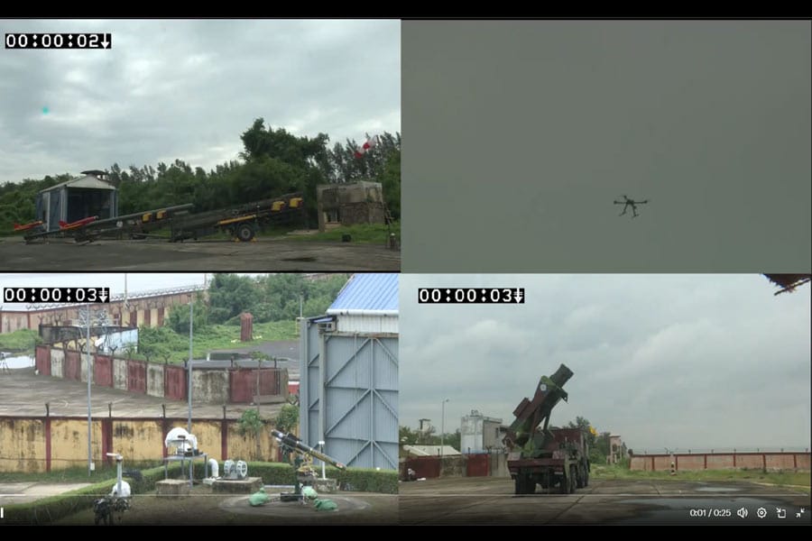 'സുദര്‍ശന്‍ ചക്ര'യിലേക്കുള്ള ചുവടുവെപ്പ്; ഇന്ത്യയുടെ പുതിയ വ്യോമ പ്രതിരോധ സംവിധാനം വിജയകരമായി പരീക്ഷിച്ച് ഡിആർഡിഒ.