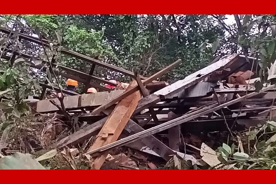 kannur-blast കണ്ണൂരില് വാടക വീടിനുള്ളില് സ്ഫോടനം; ശരീര അവശിഷ്ടങ്ങള് ചിതറിയ നിലയില്