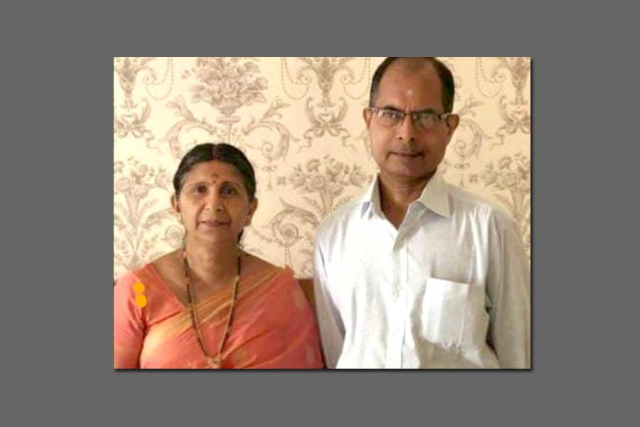 കണ്ണൂരിൽ ദമ്പതികൾ പൊള്ളലേറ്റ് മരിച്ച നിലയിൽ; മരിച്ചത് മന്ത്രി ശശീന്ദ്രന്റെ സഹോദരീപുത്രിയും ഭർത്താവും