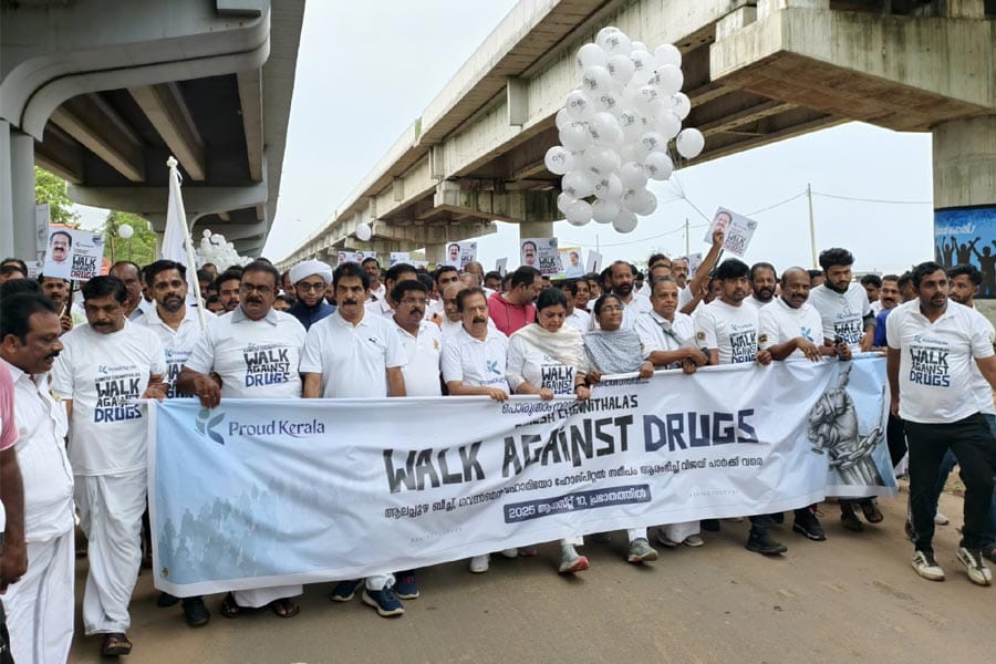 രമേശ് ചെന്നിത്തലയുടെ ലഹരിവിരുദ്ധ ജാഥയ്ക്ക് പിന്തുണയുമായി ജി സുധാകരനും ശിവൻകുട്ടിയും