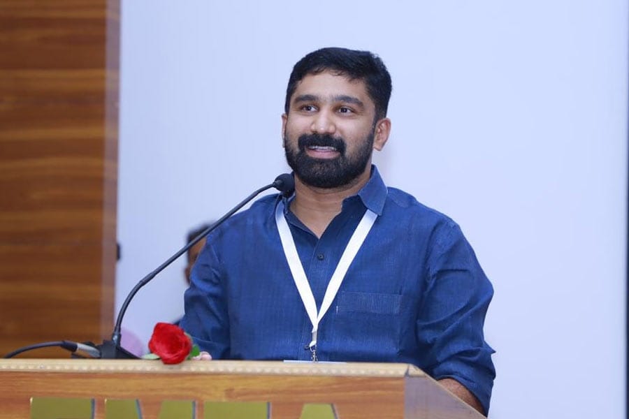 V-T-Balram ബിഹാര്–ബീഡി പോസ്റ്റ് വിവാദം: സോഷ്യൽ മീഡിയ വിങ്ങിന്റെ ചുമതല വി.ടി.ബൽറാം ഒഴിഞ്ഞു