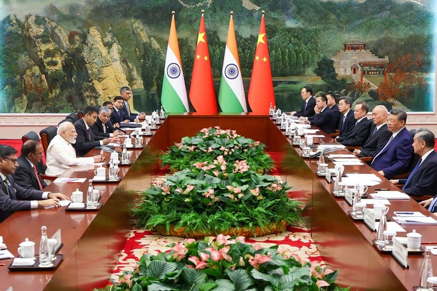 modi-in-china ഇന്ത്യ - ചൈന ചർച്ചകളെ സ്വാഗതം ചെയ്ത് സി പി എം ജനറൽ സെക്രട്ടറി; വിമര്ശനവുമായി കോണ്ഗ്രസ്