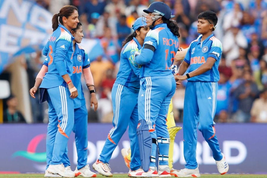 australia-vs-india-women-wo ഓസ്ട്രേലിയയെ തകർത്ത് ഇന്ത്യ വനിതാ ലോകകപ്പ് ഫൈനലില്; ഫൈനലിൽ ഇന്ത്യ ദക്ഷിണാഫ്രിക്കയെ നേരിടും.