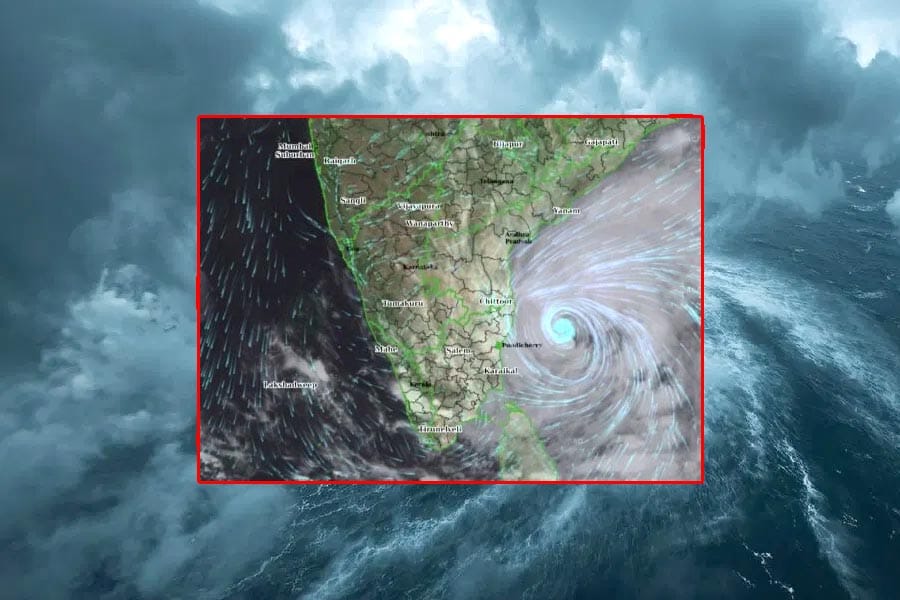 mantha-cyclone 110 കി മീ. വരെ വേഗതയിൽ 'മോന്ത' ചുഴലിക്കാറ്റ് ആന്ധ്രാ തീരം തൊട്ടു.