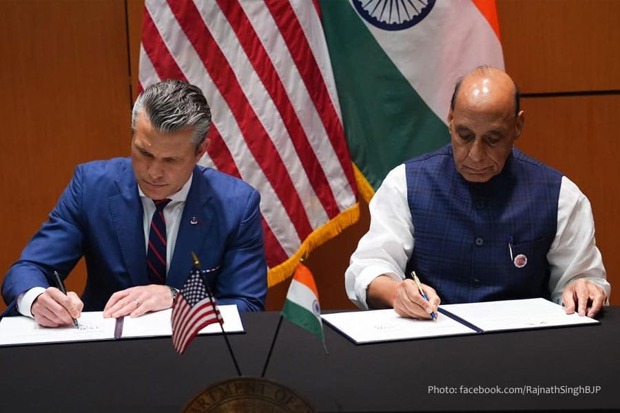 ഇന്ത്യയും അമേരിക്കയും 10 വർഷത്തേക്കുള്ള പ്രതിരോധ സഹകരണ കരാറിൽ ഒപ്പുവെച്ചു