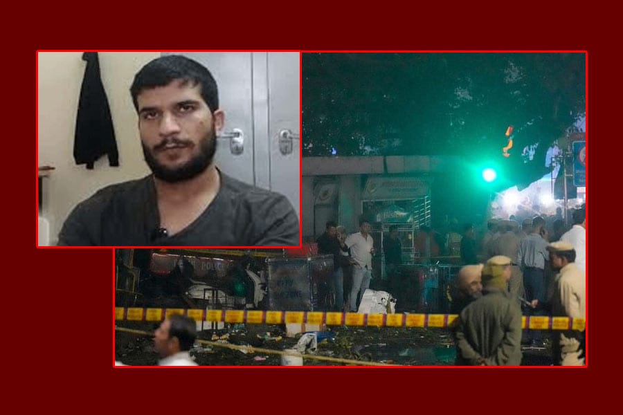 delhi-blast ചാവേറാക്രമണത്തെ മഹത്വവൽക്കരിച്ചുകൊണ്ടുള്ള ചെങ്കോട്ട ഭീകരൻ ഉമർ നബിയുടെ വീഡിയോ പുറത്തുവന്നു.