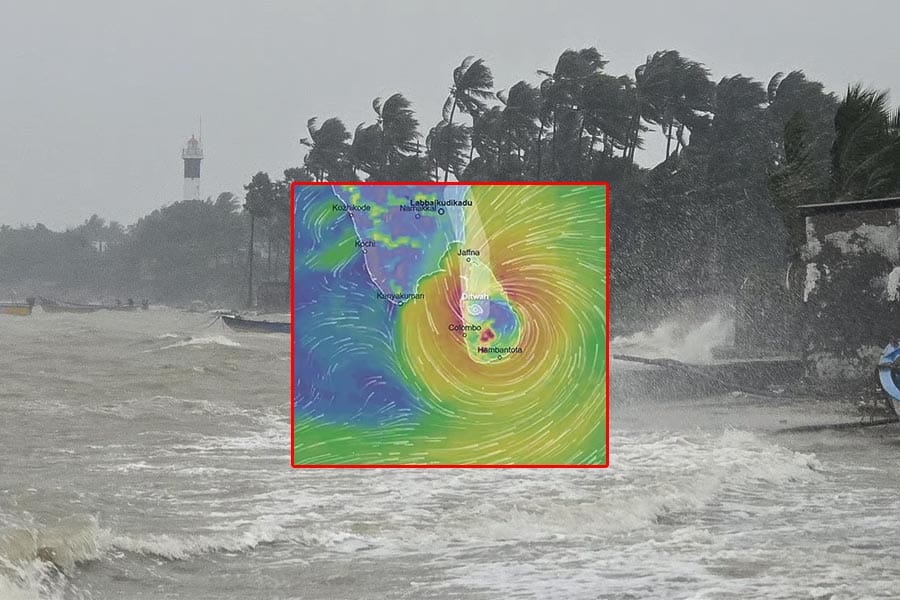 dithwa-cyclone-srilanka ദിത്വാ ചുഴലിക്കാറ്റ്: ശ്രീലങ്കയിൽ മരണം 200 കടന്നു; ഇന്ന് ഇന്ത്യൻ തീരം തൊട്ടേക്കും; ദക്ഷിണേന്ത്യൻ സംസ്ഥാനങ്ങളിൽ ജാഗ്രതാ നിർദേശം
