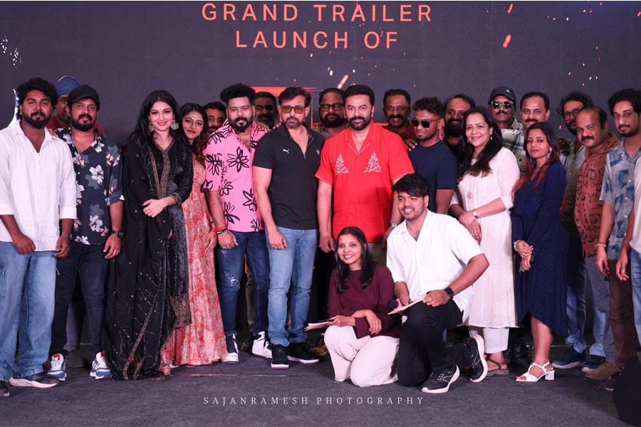 dheeram-trailer-launch കൊലയാളിയെ തേടി ഇന്ദ്രജിത്ത് സുകുമാരൻ; ആകാംക്ഷയുണര്ത്തുന്ന 'ധീരം' ട്രെയിലര്