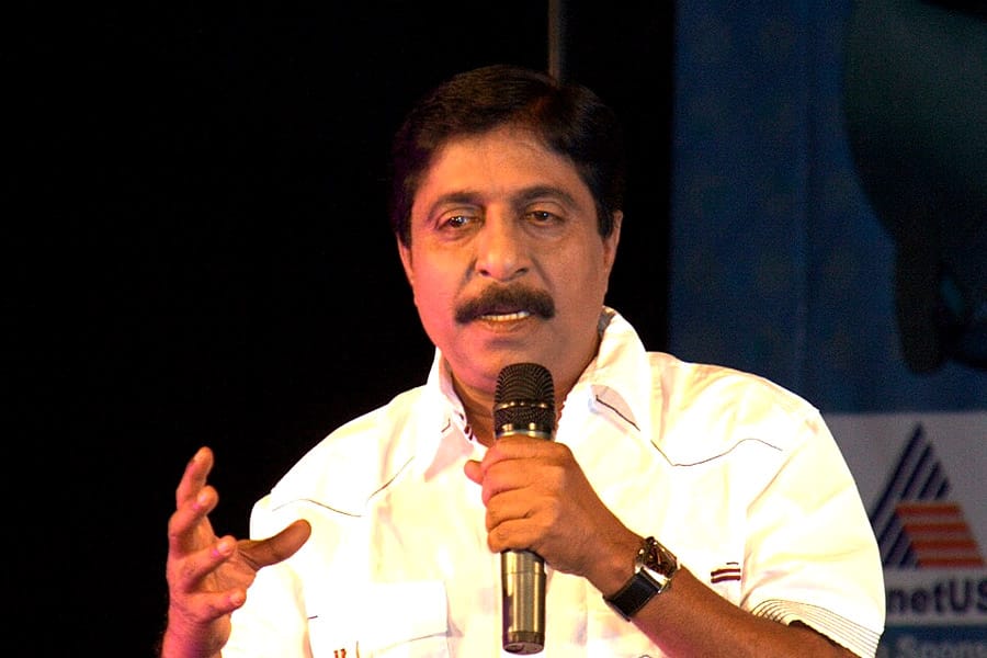 തിരക്കഥാകൃത്തും നടനും സംവിധായകനുമായ ശ്രീനിവാസൻ ഓർമയായി.