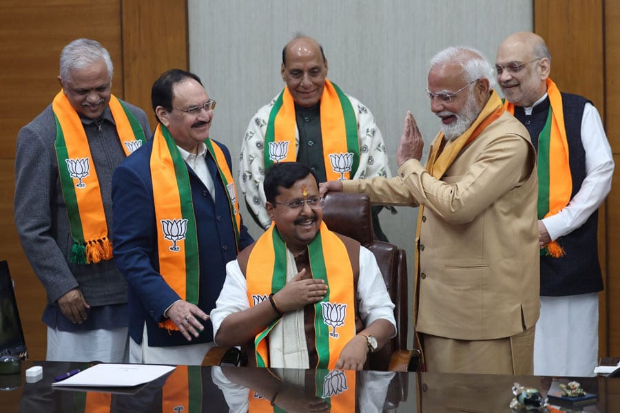 ബിജെപി അധ്യക്ഷനായി 45-കാരൻ നിതിൻ നബീൻ ചുമതലയേറ്റു