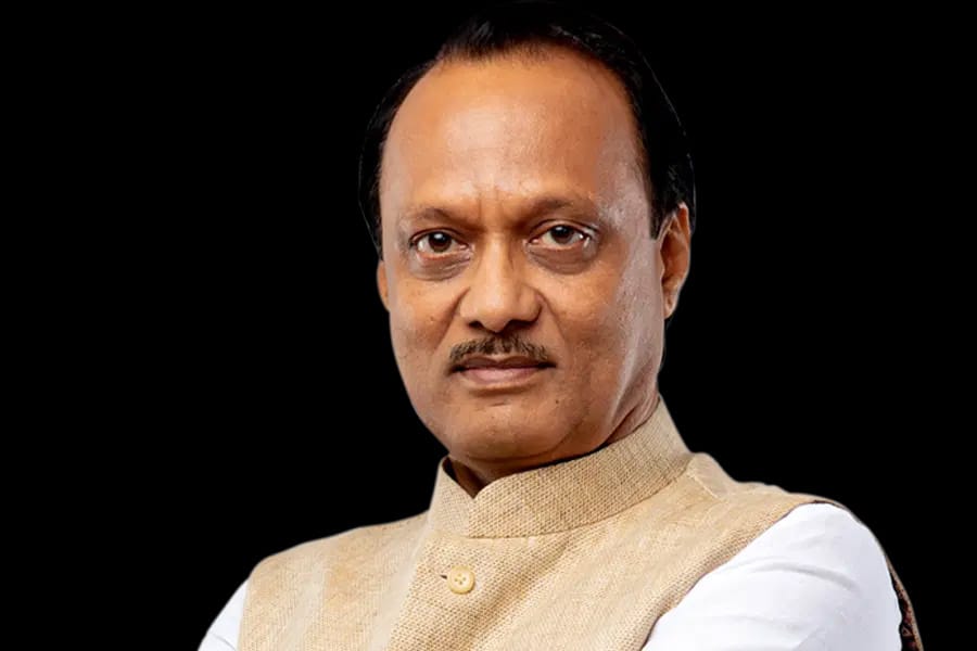 വിമാന അപകടത്തിൽ മഹാരാഷ്ട്ര ഉപമുഖ്യമന്ത്രിയും എൻസിപി നേതാവുമായ അജിത് പവാർ അന്തരിച്ചു.