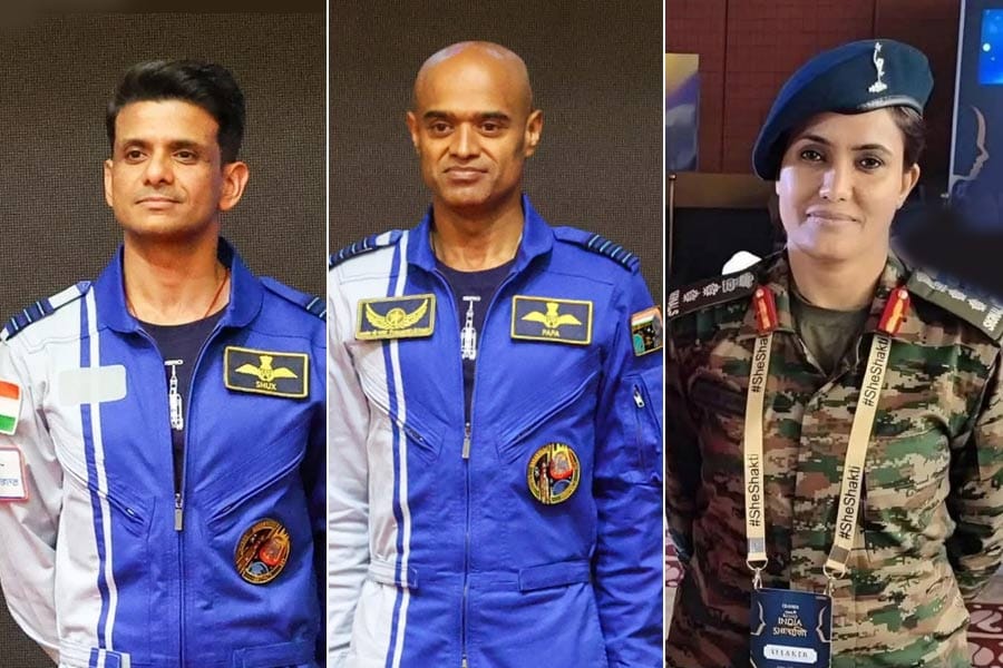 ശുഭാംശു ശുക്ലയ്ക്ക് അശോക ചക്ര, പ്രശാന്ത് ബാലകൃഷ്ണന് കീര്‍ത്തി ചക്ര