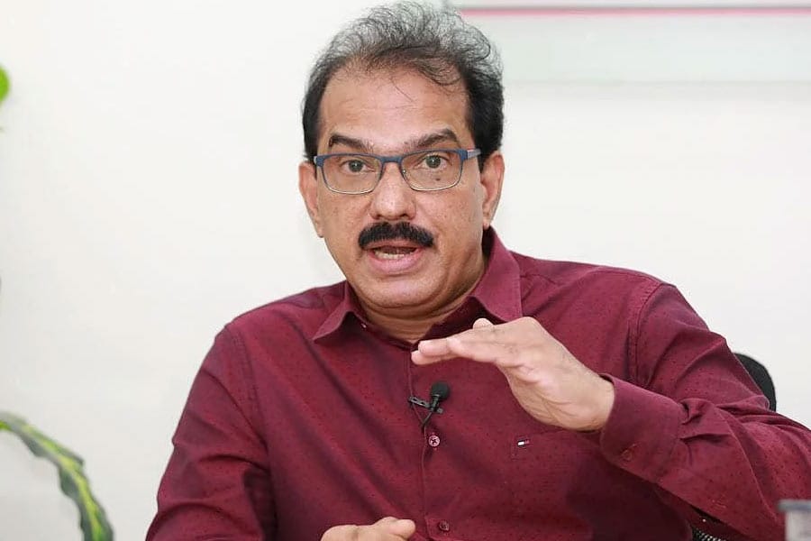Sabu-M-Jacob-twenty-20 ഓർത്തഡോക്സ് സഭാധ്യക്ഷനെ സന്ദർശിച്ചു ട്വന്റി-20 ചെയർമാൻ സാബു എം. ജേക്കബ്