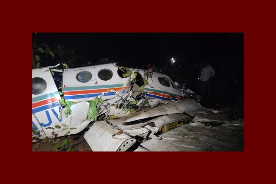 air-ambulance-accident റാഞ്ചിയിൽ എയർ ആംബുലൻസ് തകർന്ന് 7 മരണം