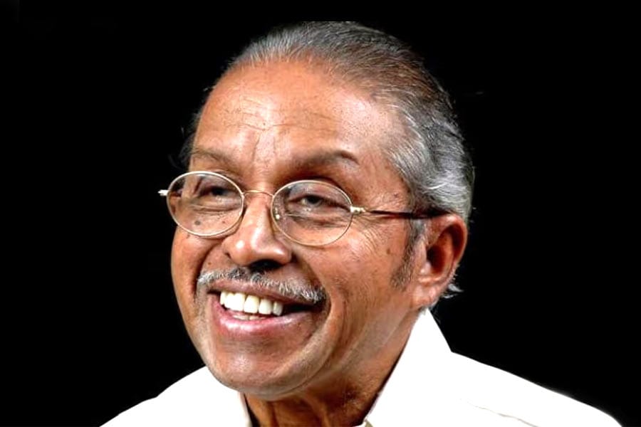 അക്ഷരകലയുടെ സൗകുമാര്യത; ഒ എൻ. വി. കുറുപ്പ്