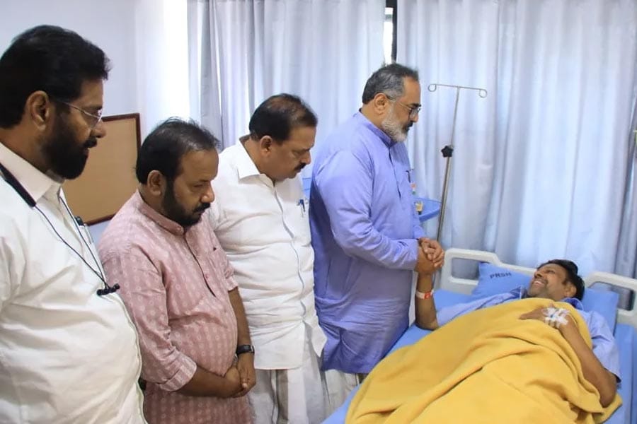 rajeev-chandrashekar-visits ശബരിമല സ്വര്ണ്ണക്കൊള്ളയില് തന്ത്രിയെ അറസ്റ്റ് ചെയ്തത് വാസവന്റെയും കടകം പള്ളി സുരേന്ദ്രന്റെയും പങ്ക് മറക്കാനാണെന്ന് രാജീവ് ചന്ദ്രശേഖര്.